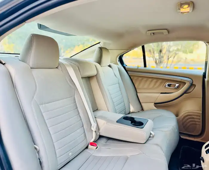 فورد تورس ((2019))بحاله ممتازه 7