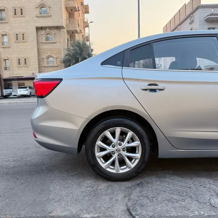 ام جي 5 MG كومفورت 2022 بحالة الوكالة نظيفة جدا 6