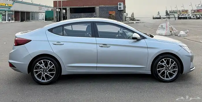 هونداي النترا 2020 ( بنزين ) شبه جديدة للبيع 7