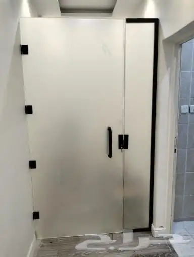 شاورات زجاج.   قواطع زجاج.   حواجز. زحاج 6