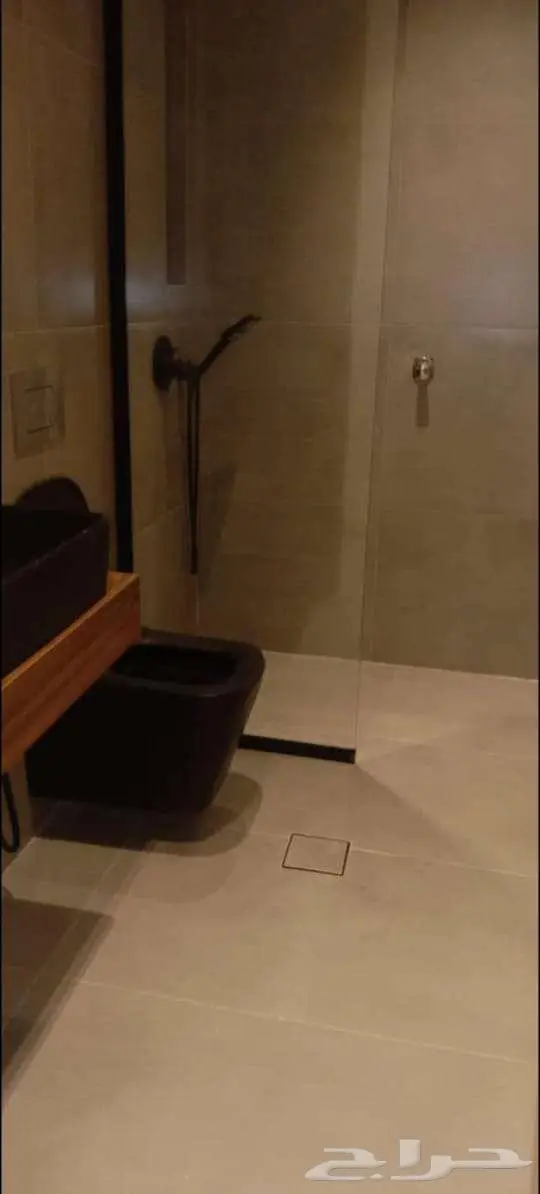 شقه فاخره للايجار في ابحر الشماليه حي الصواري مخطط الفال 8