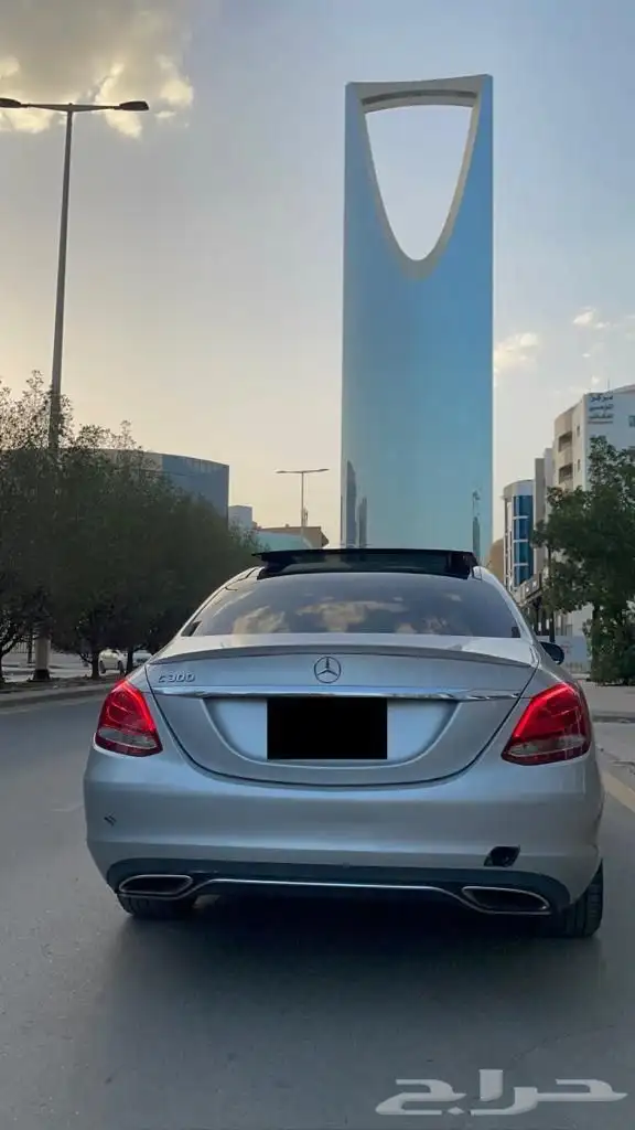 مرسيدس C300 2018 متاح تقسيط 1857 شهريا 3