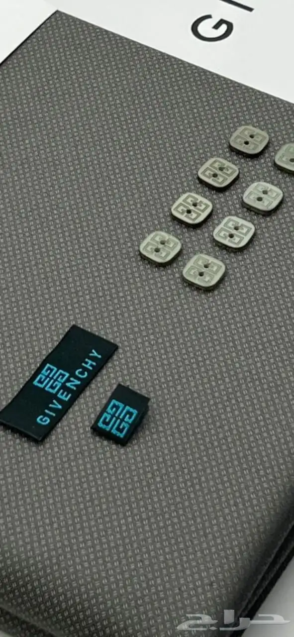 أقمشه رجاليه شتويه خليه ماركة جفنشي وماركات أخرى متنوعه 10