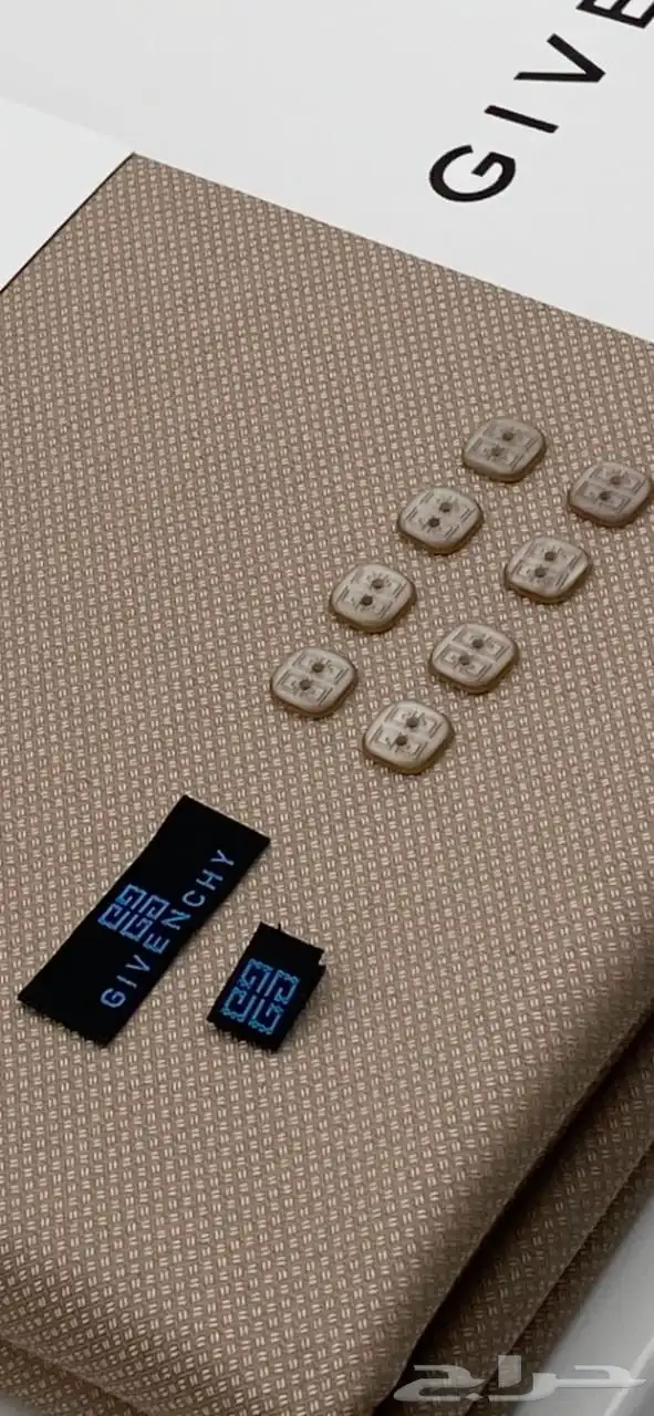 أقمشه رجاليه شتويه خليه ماركة جفنشي وماركات أخرى متنوعه 9