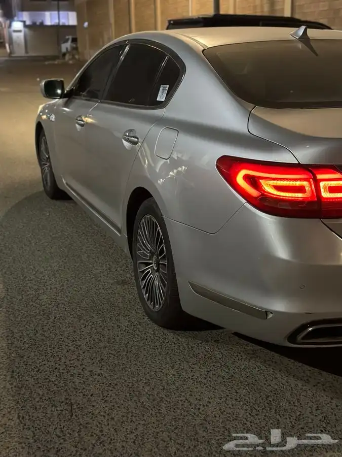 للبيع كيا الموديل 2012 3