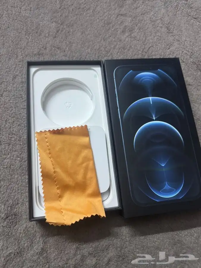 للبيع ايفون 12 برو ماكس 3