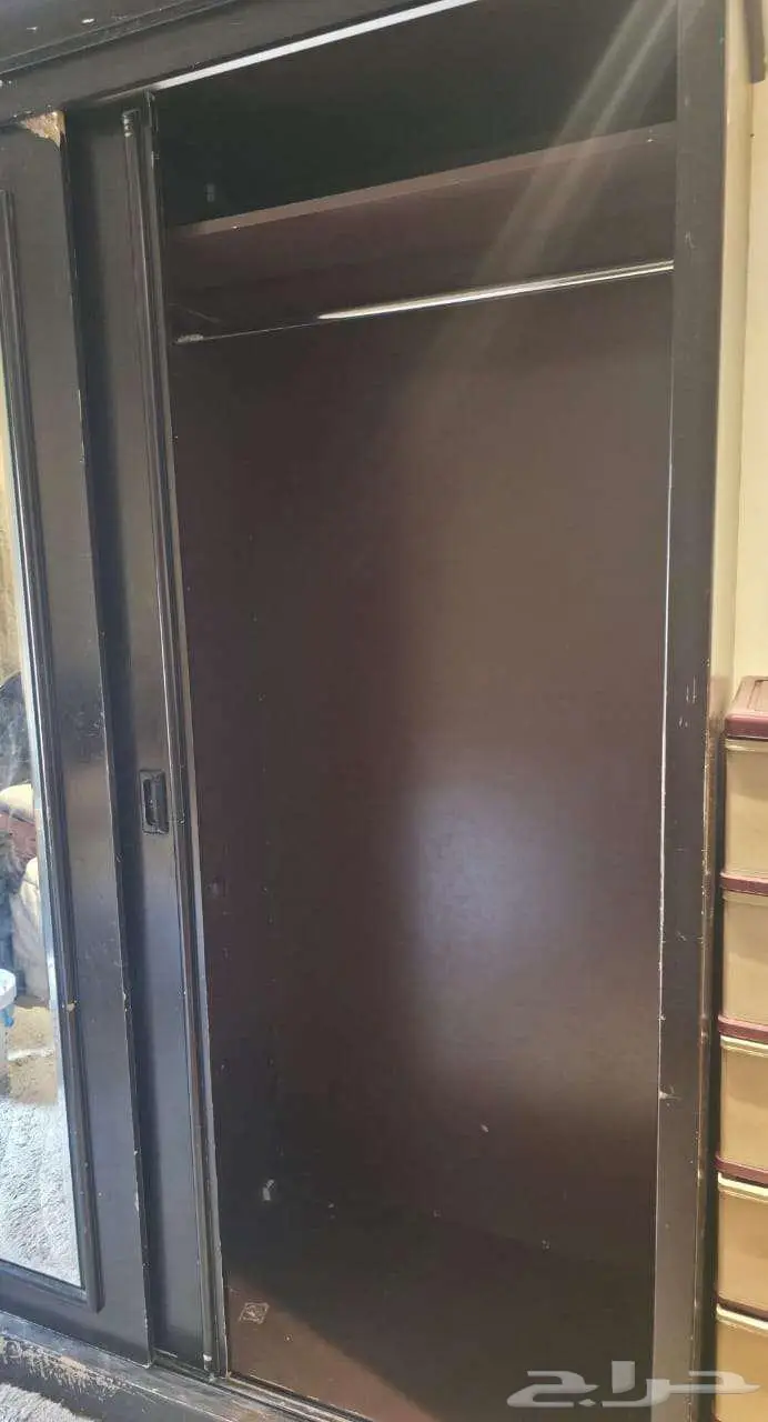 دولاب ستائر مراية 1