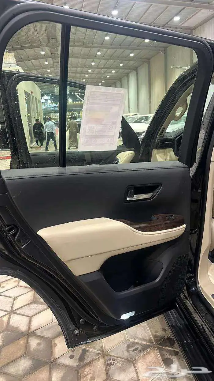 تويوتا لاند كروزر 2025 بريمى كاش واقساط اقل هامش ربح 8