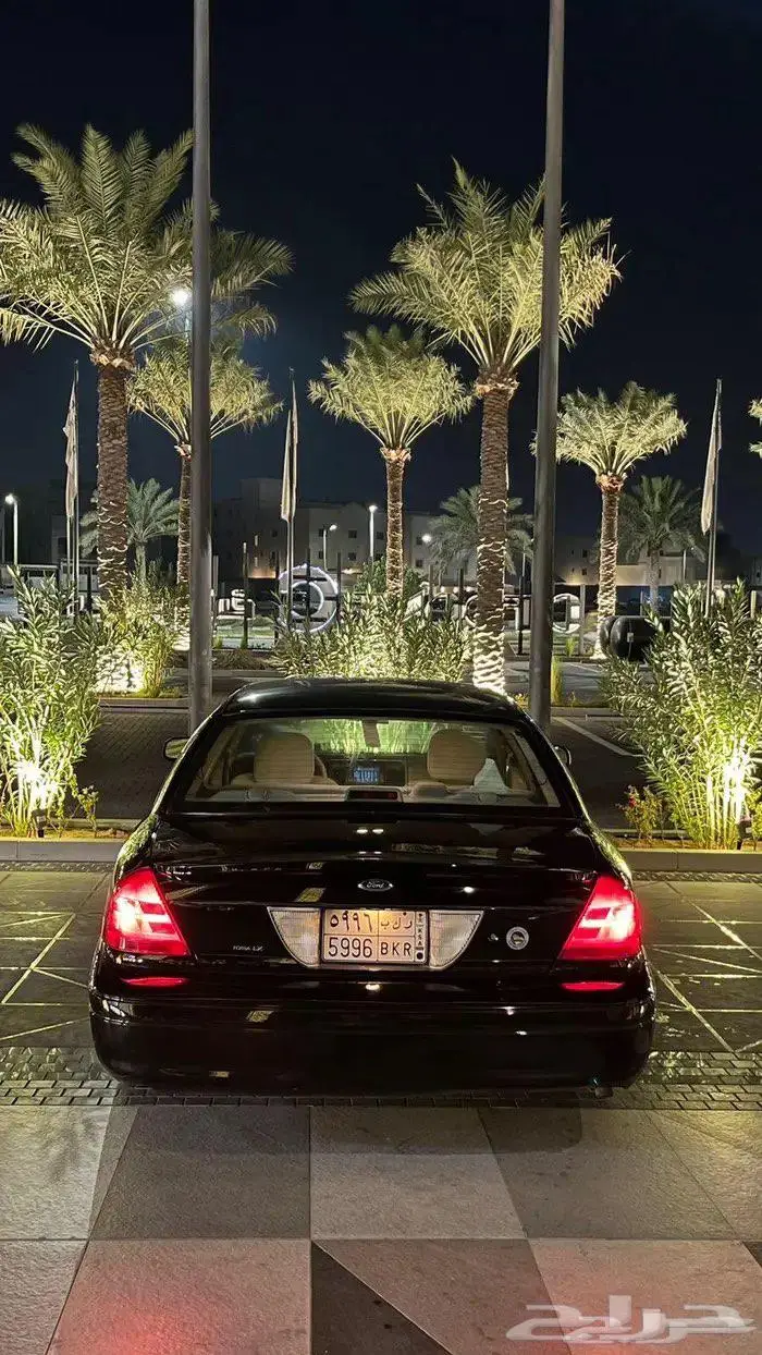 فورد فكتوريا 4