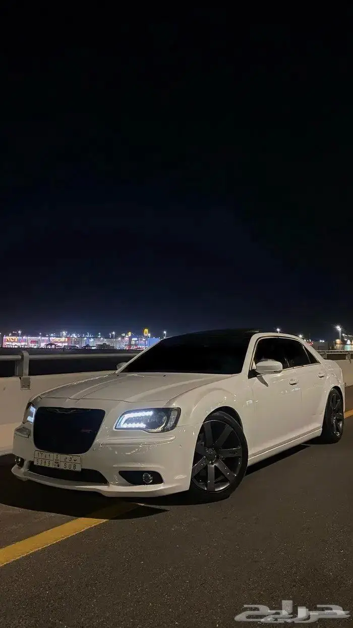 كرايزلر كت srt 2013 4