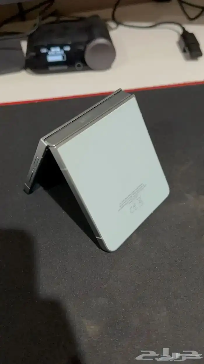 لمحبي السامسونج جوال زد فلب 7 1