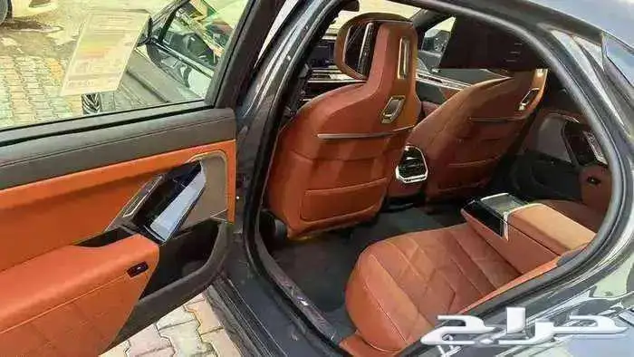 بي أم دبليو 735i موديل 2026 فل كامل أند فجول جديد M Kit 14