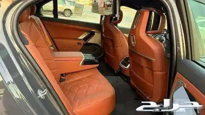 بي أم دبليو 735i موديل 2026 فل كامل أند فجول جديد M Kit 15