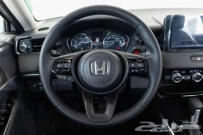 هوندا HRV LX نص فل 2025 4