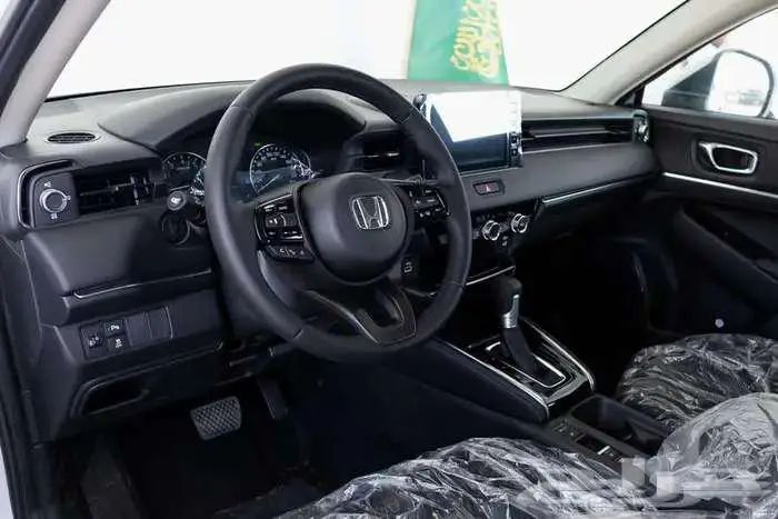 هوندا HRV LX نص فل 2025 3