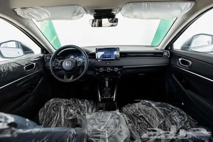 هوندا HRV نص فل LX بنزين سعودي 2025 5