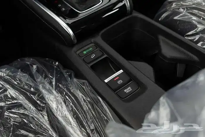 هوندا HRV نص فل LX بنزين سعودي 2025 4