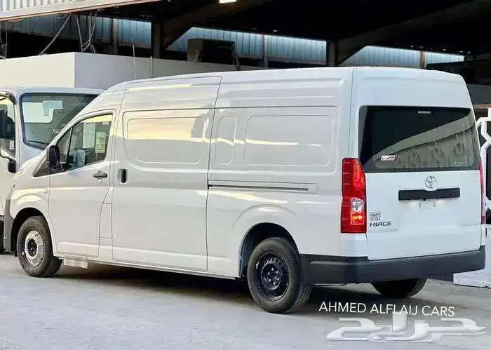 تويوتا هايس فان بضاعه سقف عالي ديزل قير عادي 2026 سعودي 5