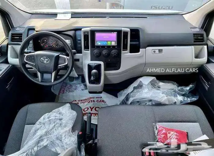 تويوتا هايس فان بضاعه سقف عالي ديزل قير عادي 2026 سعودي 17