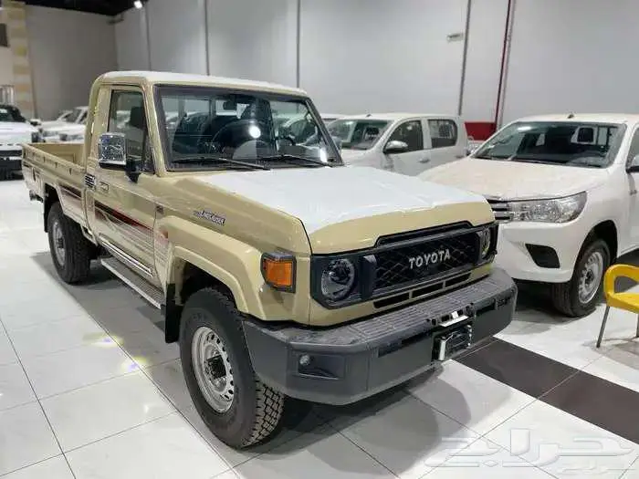 تويوتا شاص سلق بريمي قير اتوماتيك بنزين دفلك 2025 فل 1