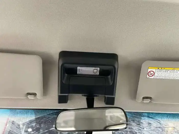 تويوتا شاص سلق بريمي قير اتوماتيك بنزين دفلك 2025 فل 9