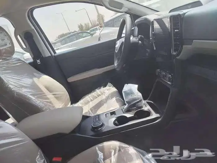 فورد ايفرست ستاندر دبل 2025 XLS 3