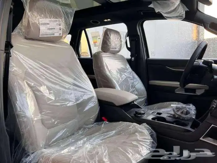 فورد ايفريست لميتد موديل 2025. 7