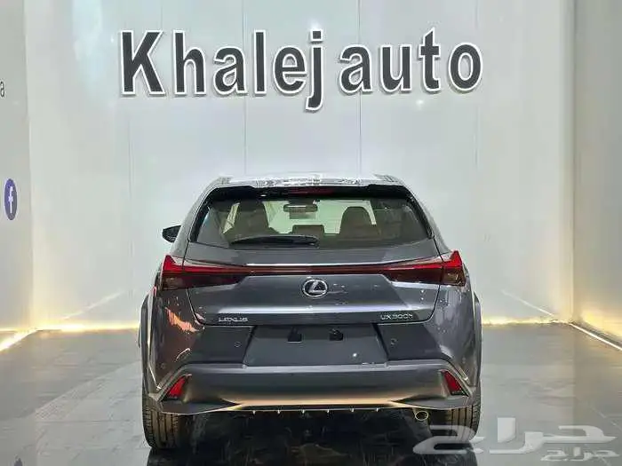 لكزس UX 300 هايبرد 2024 AH 3