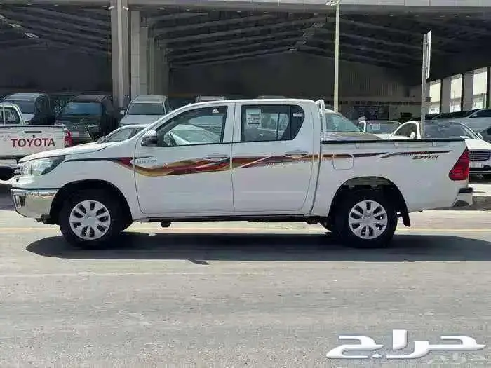 هايلوكس توماتيك بنزين 2025 بريمي كاش واقساط 5