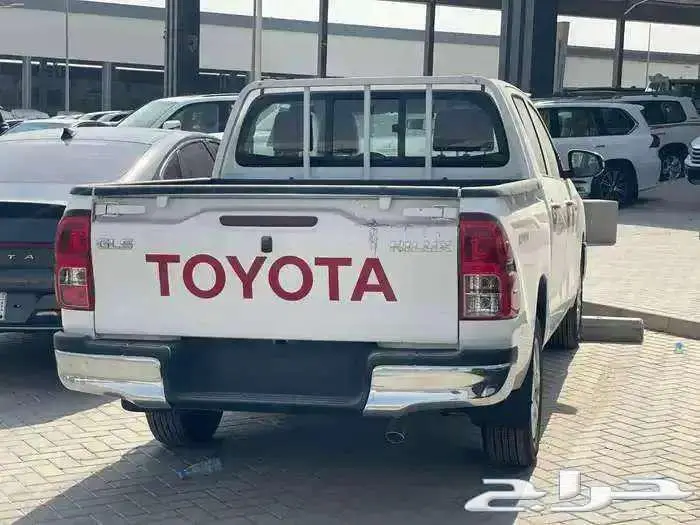 هايلوكس توماتيك بنزين 2025 بريمي كاش واقساط 6