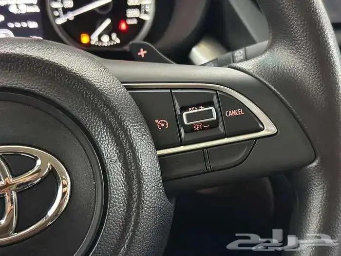 تويوتا اوربان GL استاندر 2026 12