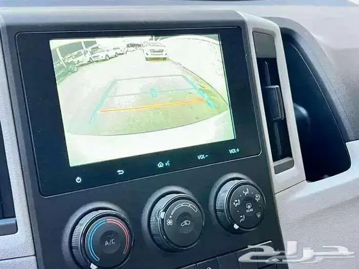 تويوتا هايس فان بضاعه سقف عالي ديزل قير عادي 2026 سعودي 8