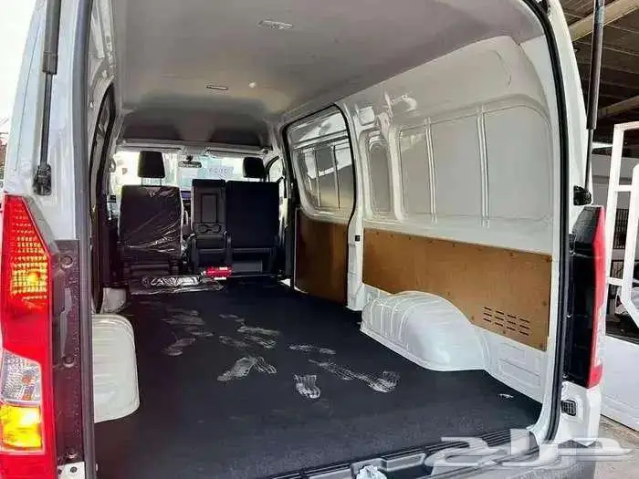 تويوتا هايس فان بضاعه سقف عالي ديزل قير عادي 2026 سعودي 15