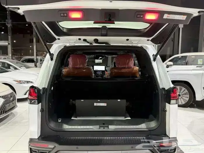لكزس LX 600 بريمي VIP ابيض بلاك ادشن داخل - جملي نظام 50-50 22