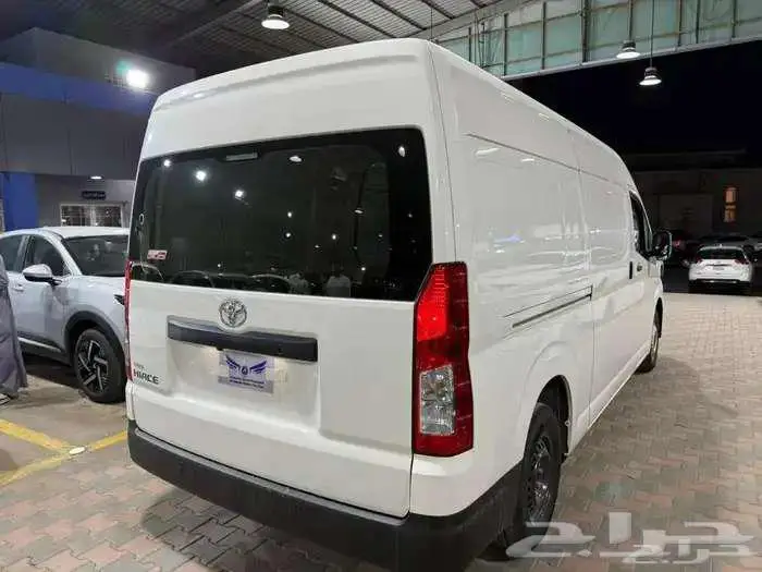 تويوتا باص هايس 2026 بضاعه سقف عالي 4