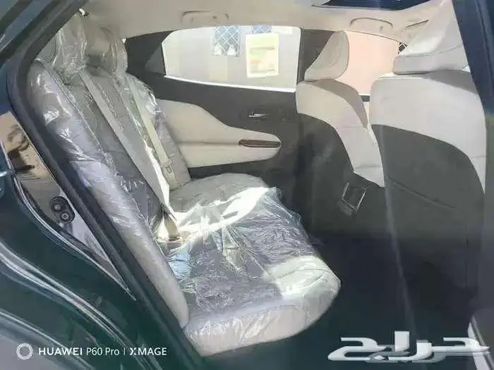 كراون بريميوم اسود 2026 4