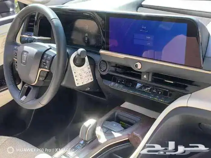 كراون بريميوم اسود 2026 17