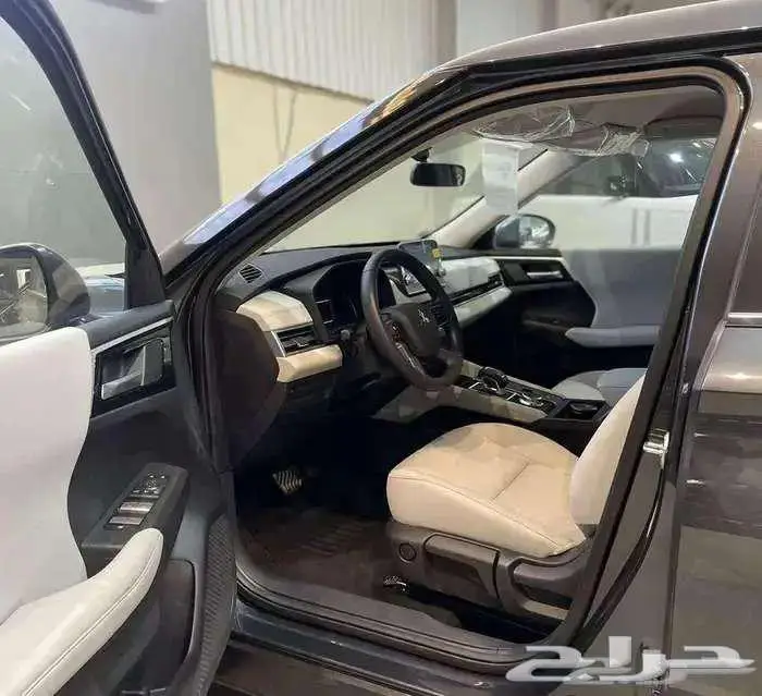 ميتسوبيشي اوتلاندر ستاندر 5 مقاعد بدون دبل 2025 اقساط 4