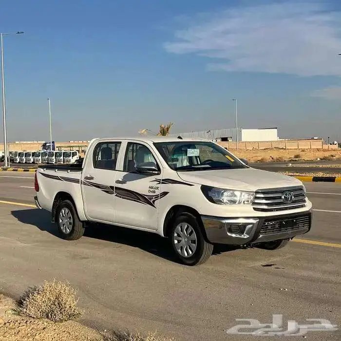 تويوتا هايلوكس GL ديزل 2025- كاش اقساط 3