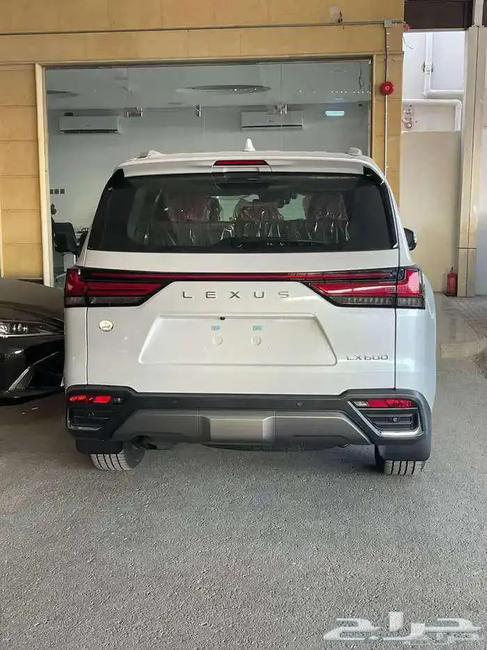 لكزس LX600 فئه AA خليجي 2025 متوفر لدى الحسن 3