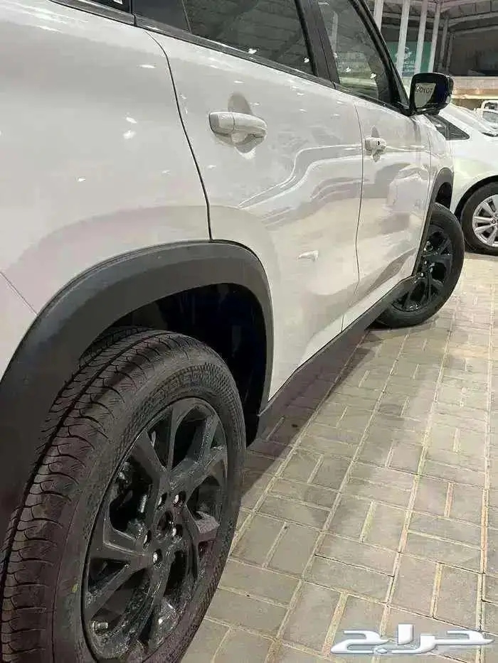 اوربان كروز 2026 فل كامل فتحة بنوراما سقف اسود فئة GLX 2