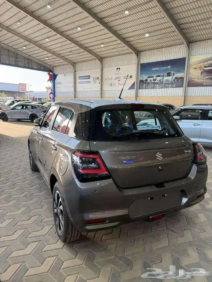 سوزوكي سويفت GLX فل كامل 18