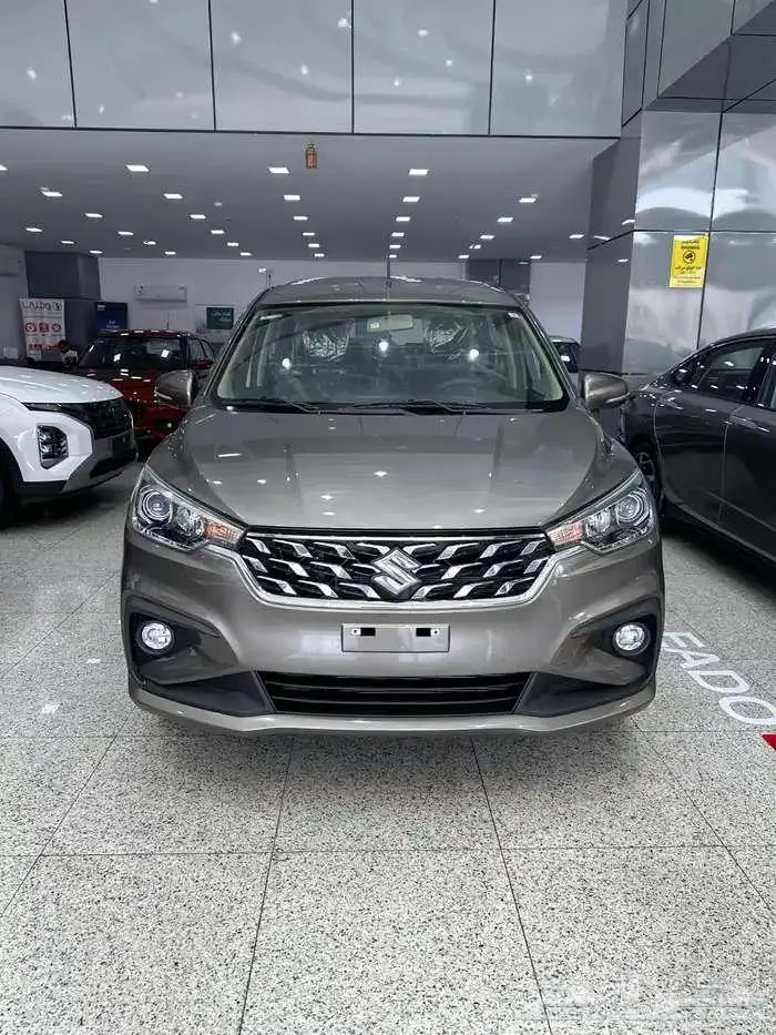 سوزوكي ارتيجا 12