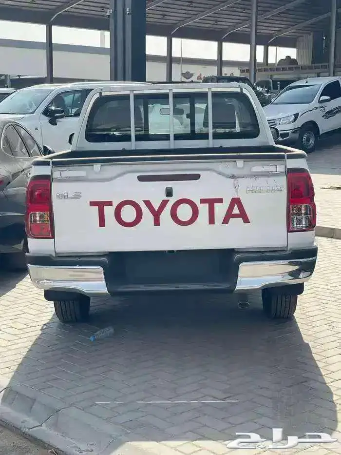 هايلوكس توماتيك بنزين 2025 بريمي كاش واقساط 8