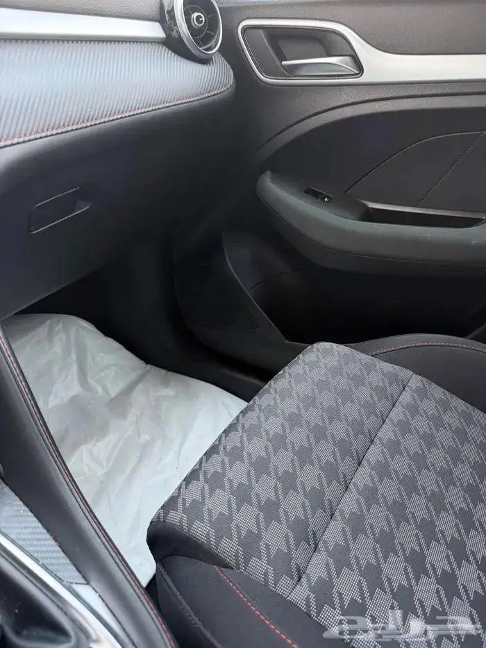 للبيع جيب MG ZS نظييف جدآ ممشى قليل ع الضمان2023 11