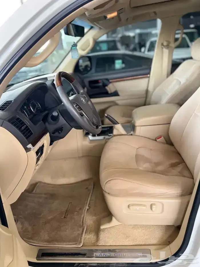 تويوتا لاندكروزر 2016 سعودي فل كامل ماشي 153 الف 10