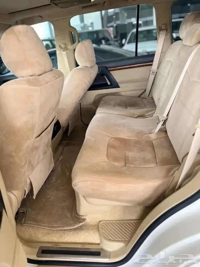 تويوتا لاندكروزر 2016 سعودي فل كامل ماشي 153 الف 13