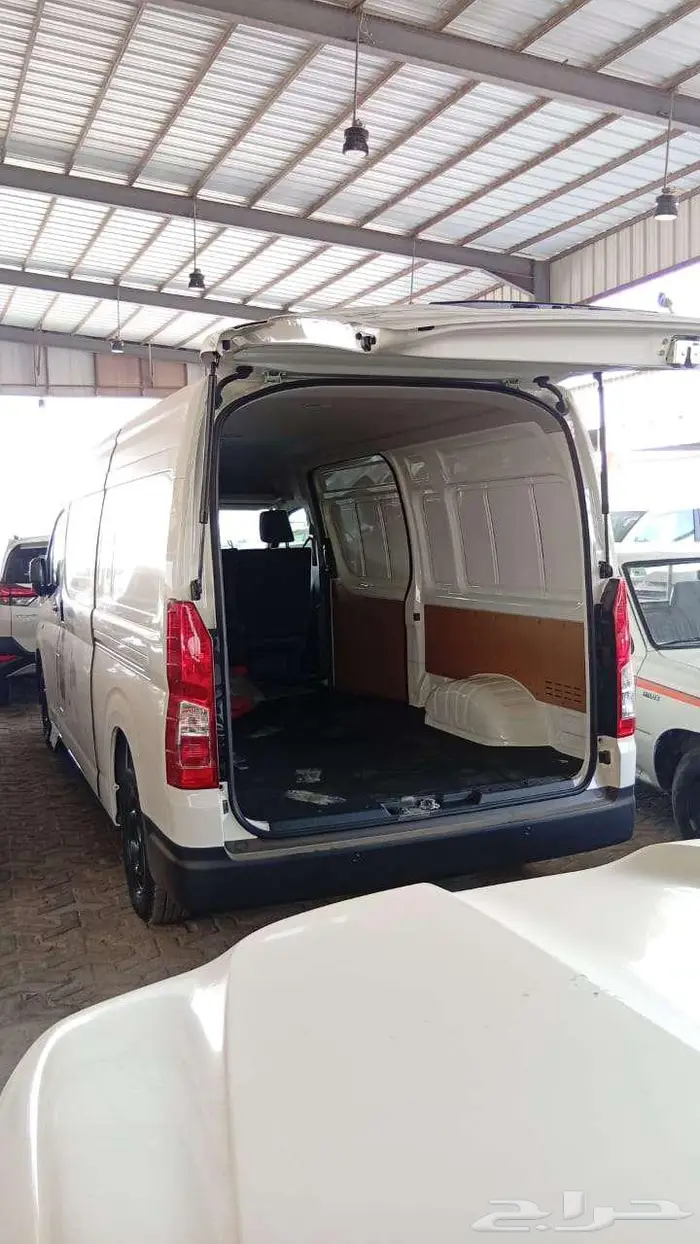 تويوتا هايس فان سقف عالي بنزين 2026 2