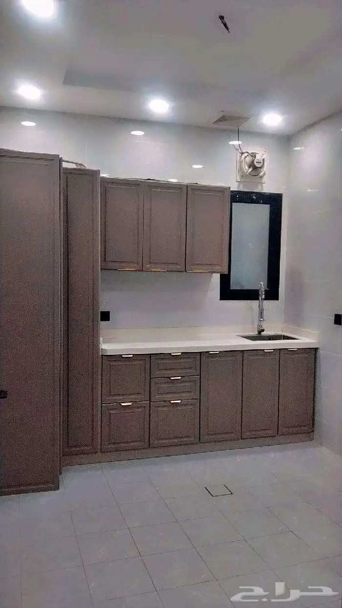 استديو جديد مؤثث للايجار في جده حي النزهه 5