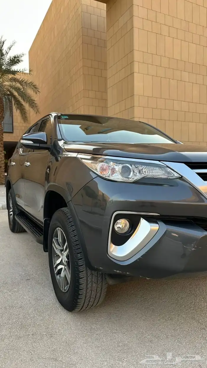 للبيع سياره فورتشنر 2016 V1 1